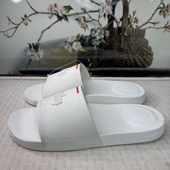 FitFlop Mens Size 12 White Iqushion Pool Slides Rubber UK 11 EUR 45 - Picture 1 of 7